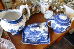 0181-Willow-Pattern-Tea-Pot-Jug-and-Cheese-Dish