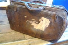 0213-Vintage-Leather-Gladstone-Bag