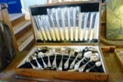 0216-Oak-Cased-Canteen-of-Cutlery