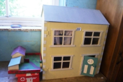 0232-Dolls-House-and-Furniture
