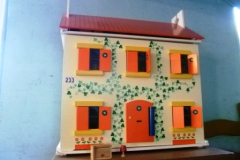 0233-Dolls-House-and-Furniture