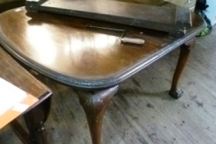 0451-Antique-Wind-Out-Dining-Table-with-Ball-and-Claw-Feet